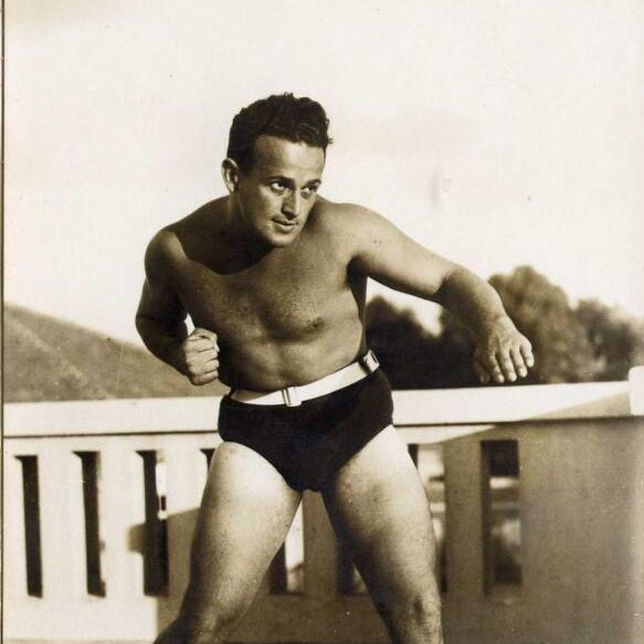 Moshé Feldenkrais, judoka and physicist, in a fighting stance — archival photograph